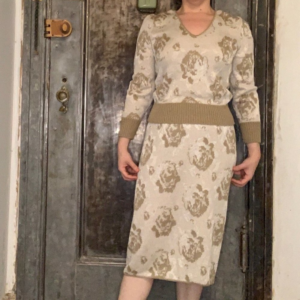 Vintage 80s cream and beige sweater and skirt matching set Victorian rose floral